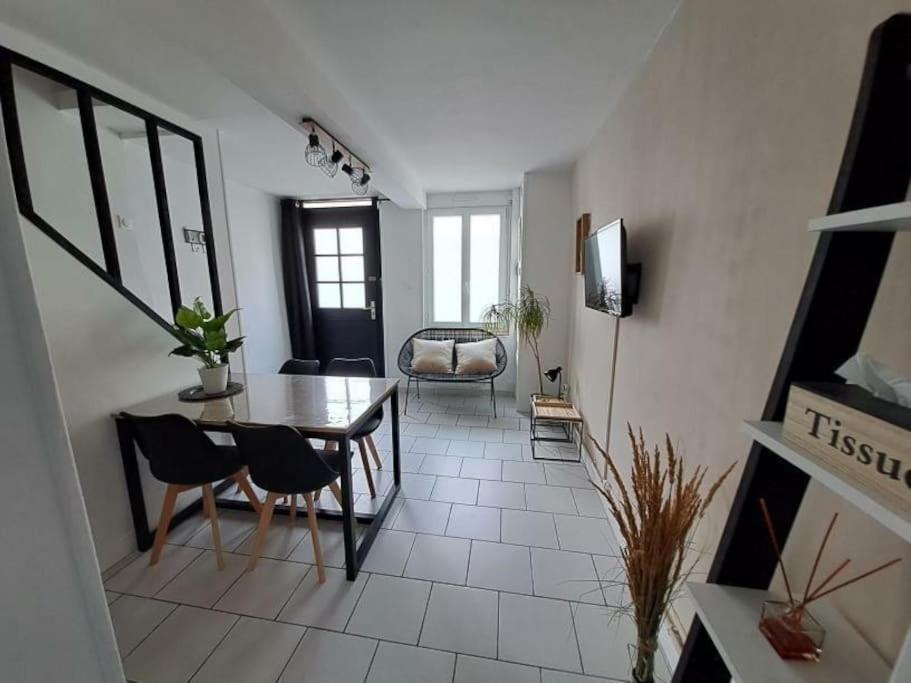 Вилла La Lillebonnaise Meuble Au Coeur De Lillebonne Экстерьер фото