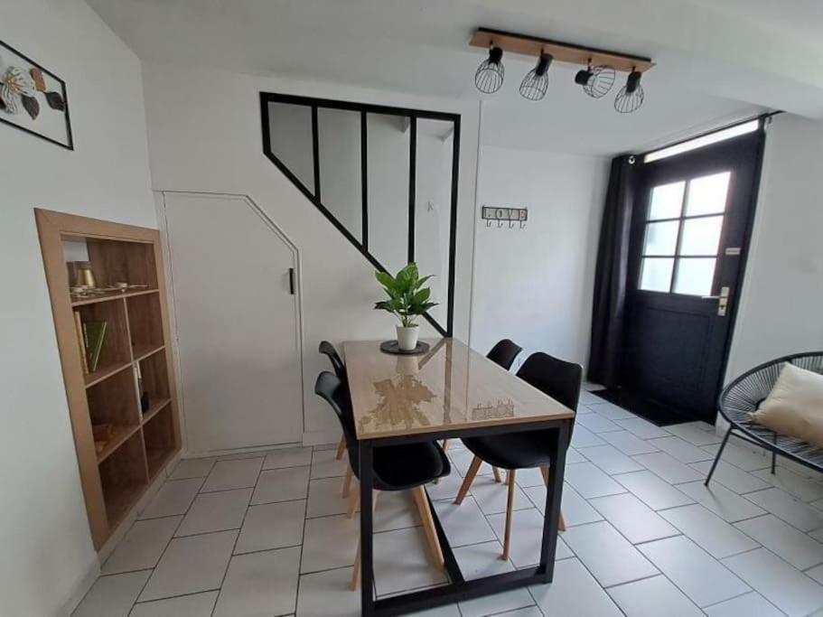 Вилла La Lillebonnaise Meuble Au Coeur De Lillebonne Экстерьер фото